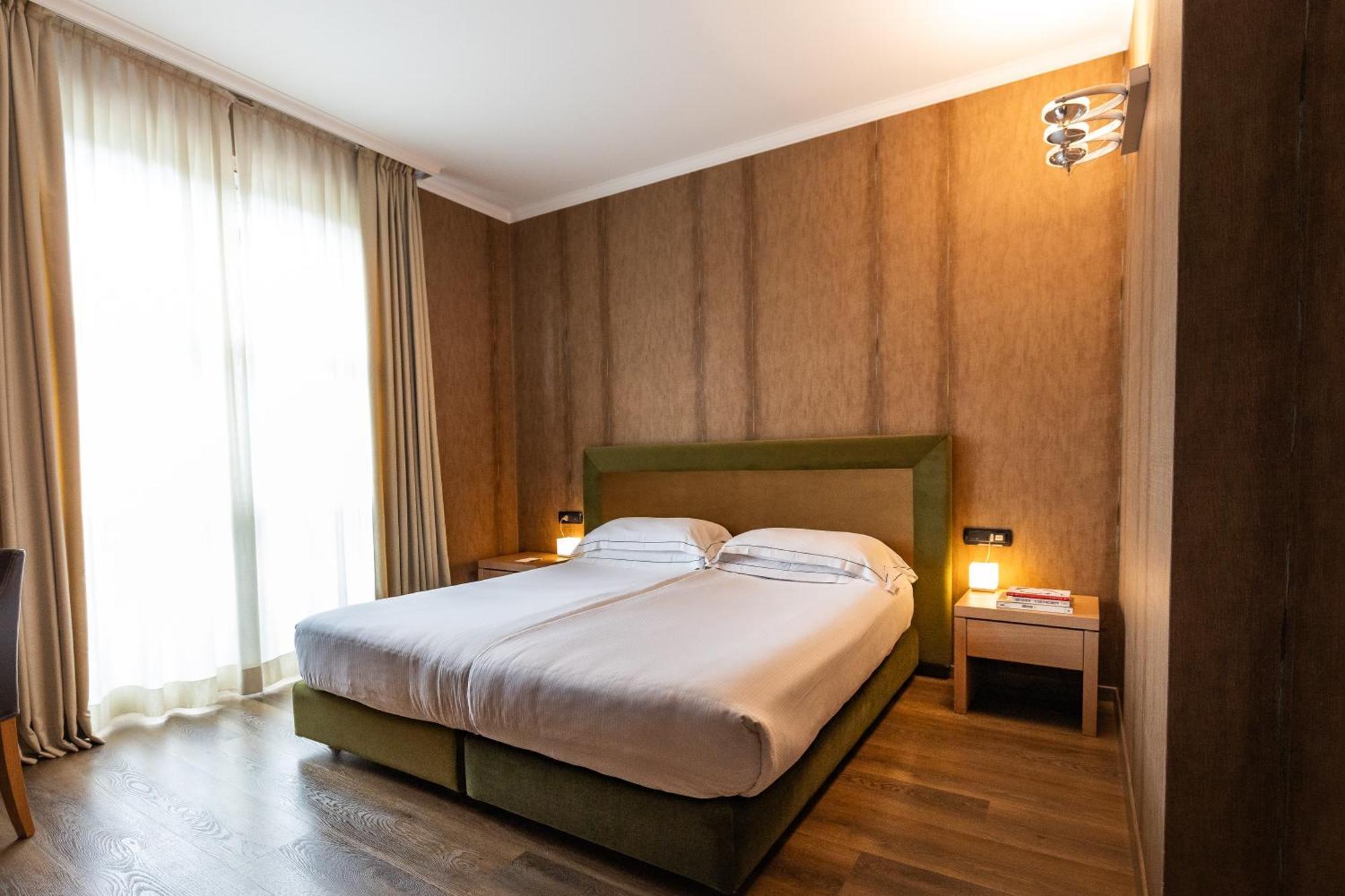 Phi Hotel Piajo Nembro Esterno foto