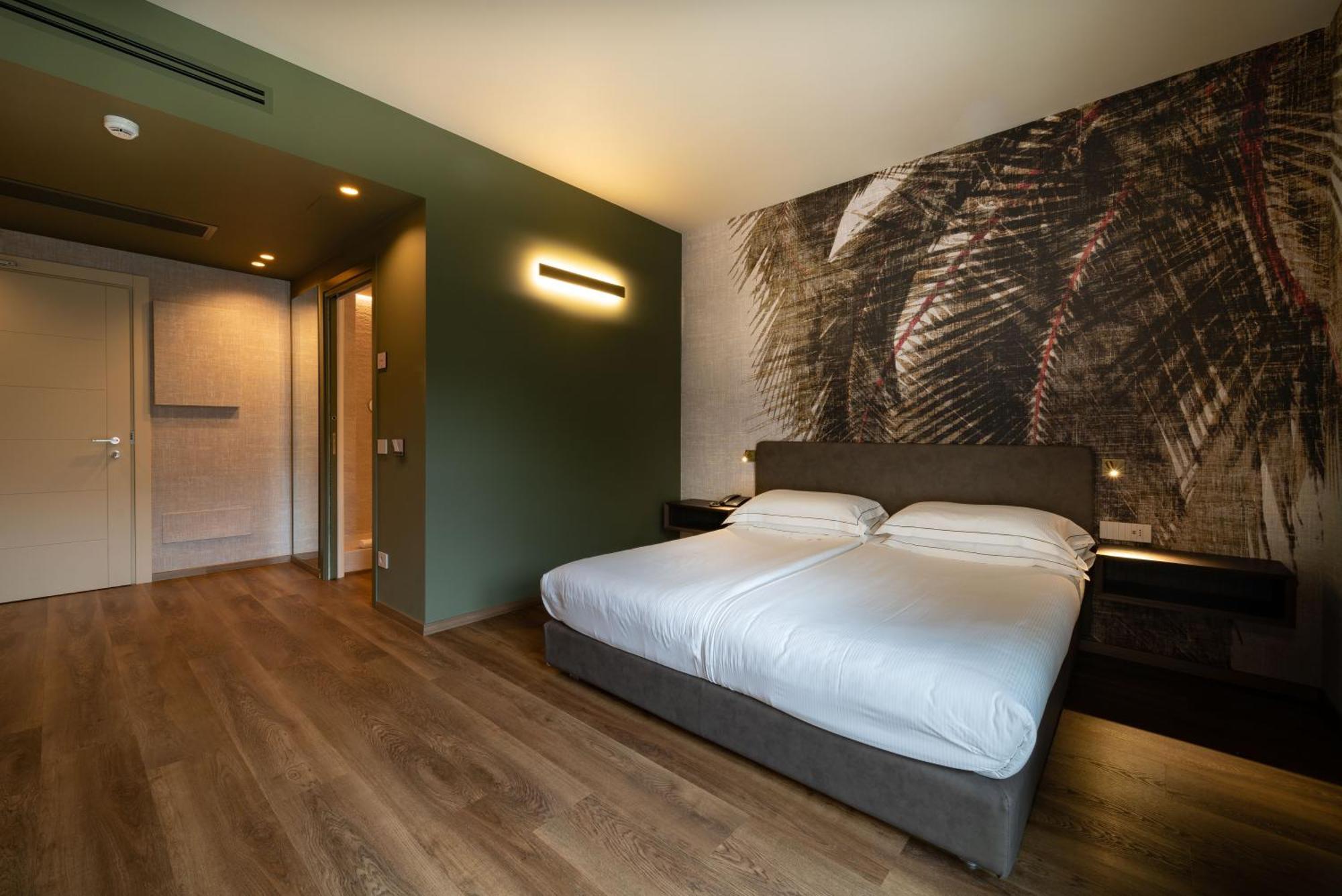 Phi Hotel Piajo Nembro Esterno foto